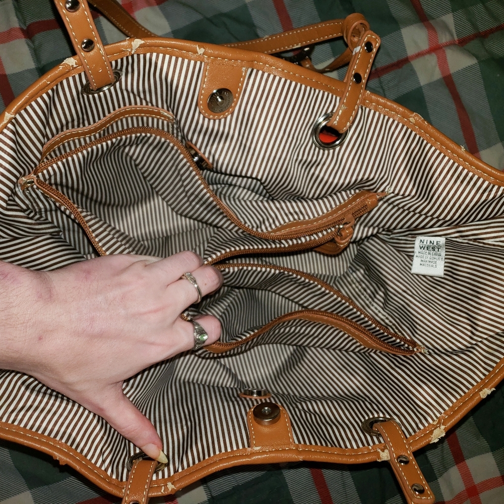 Large Red Purse - Picture 7 of 10